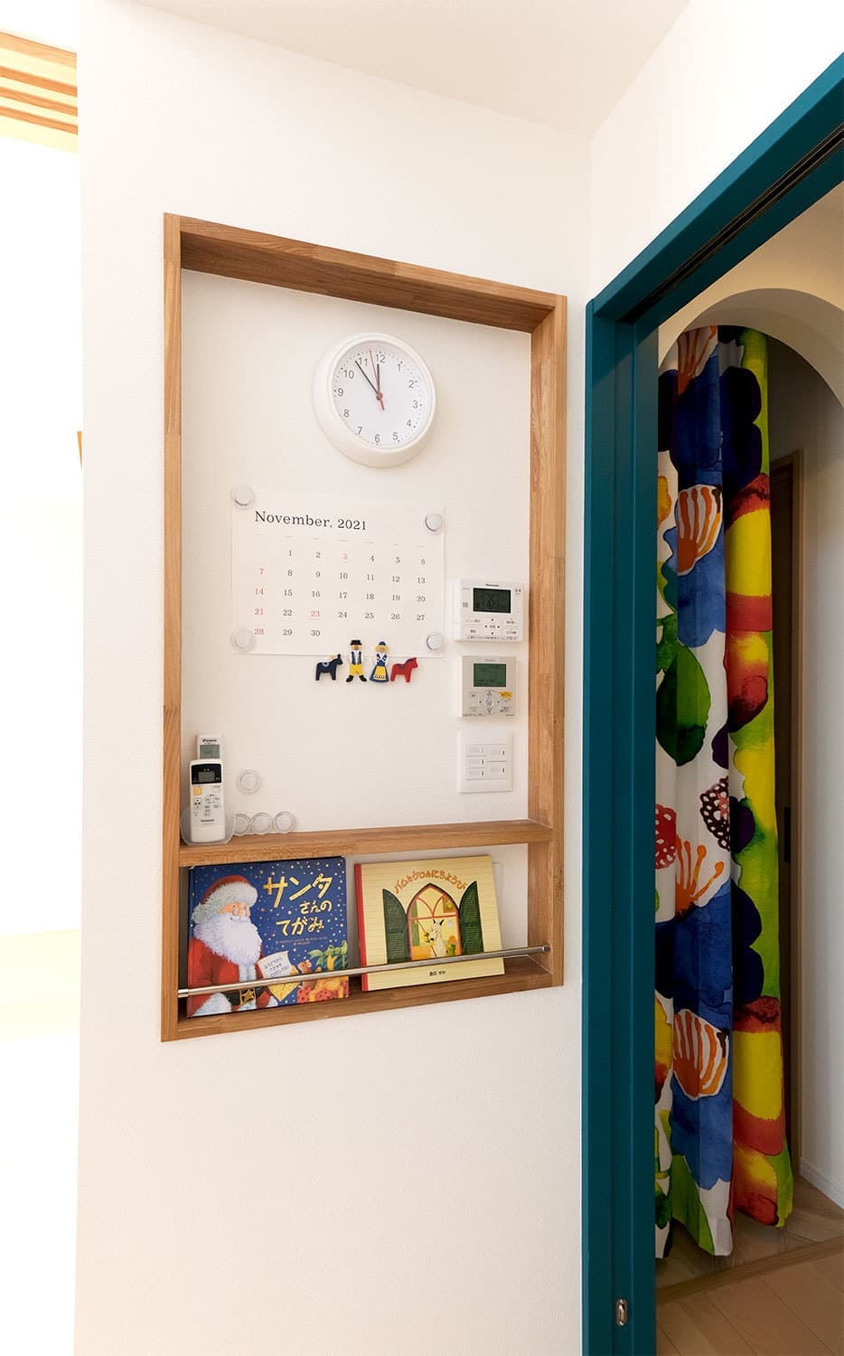 北米スタイルのガレージがある家