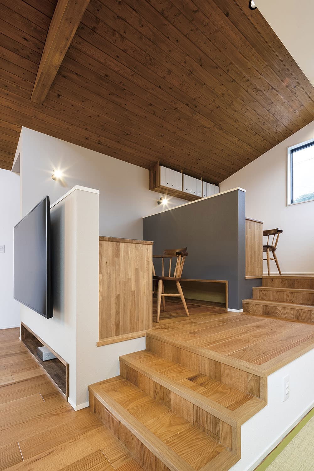 二層のスキップフロアのある 平屋の家