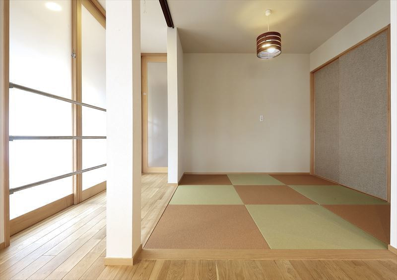 カラフルな琉球畳