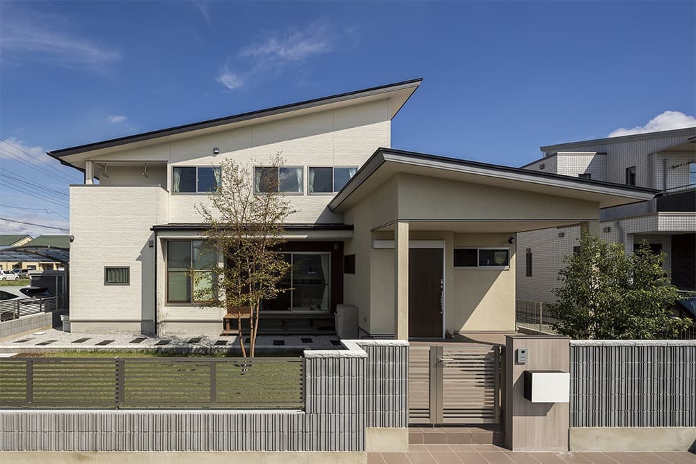 3姉妹のロフト付き子供室がある家