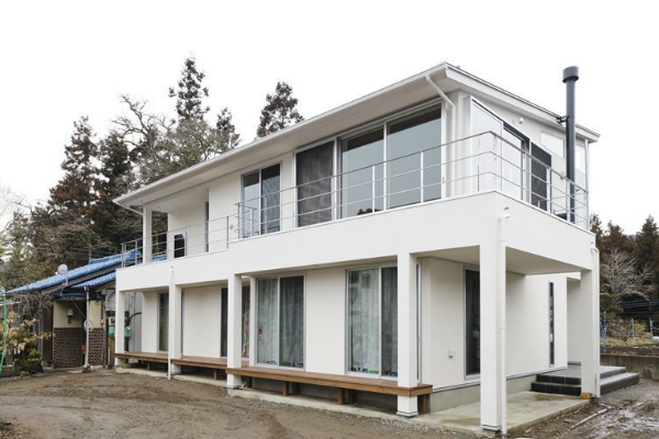 2Fリビングで オープンウィンドウの家