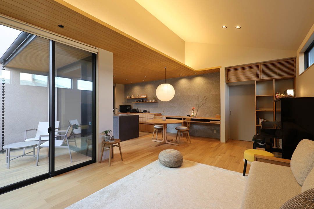 より開放感と抜け感をあたえた中庭+LDK