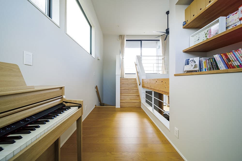 家族をつなぐスキップフロアのある家