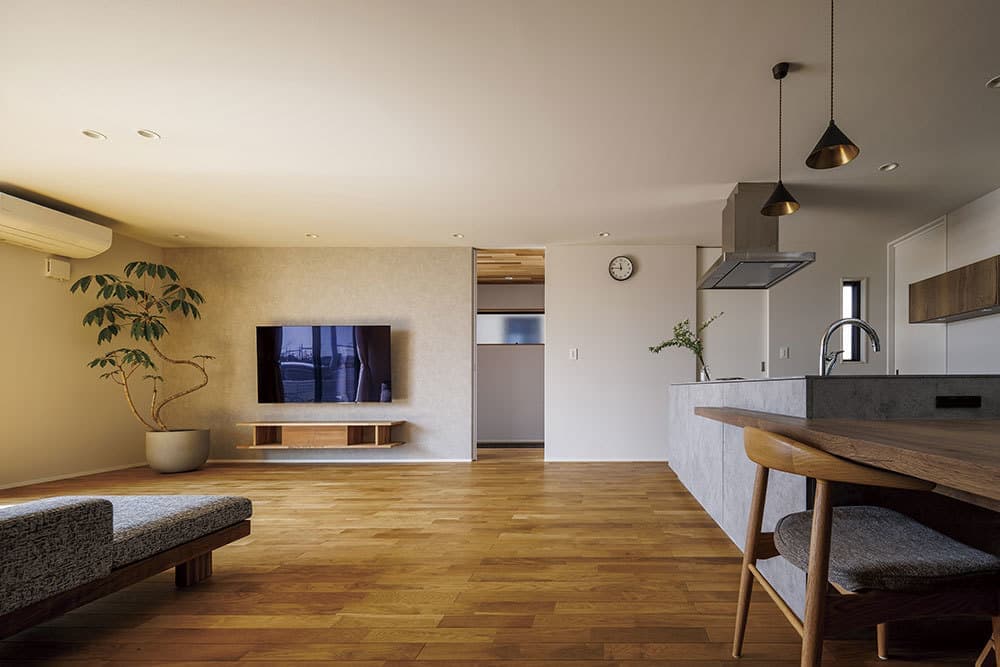 家族をつなぐスキップフロアのある家