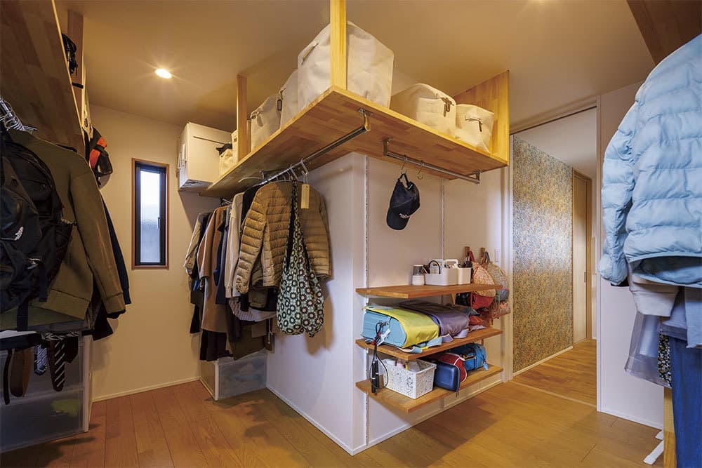 家族をつなぐスキップフロアのある家