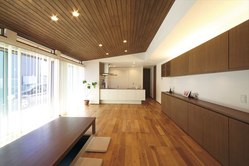 動線に配慮した光と風のすむ家