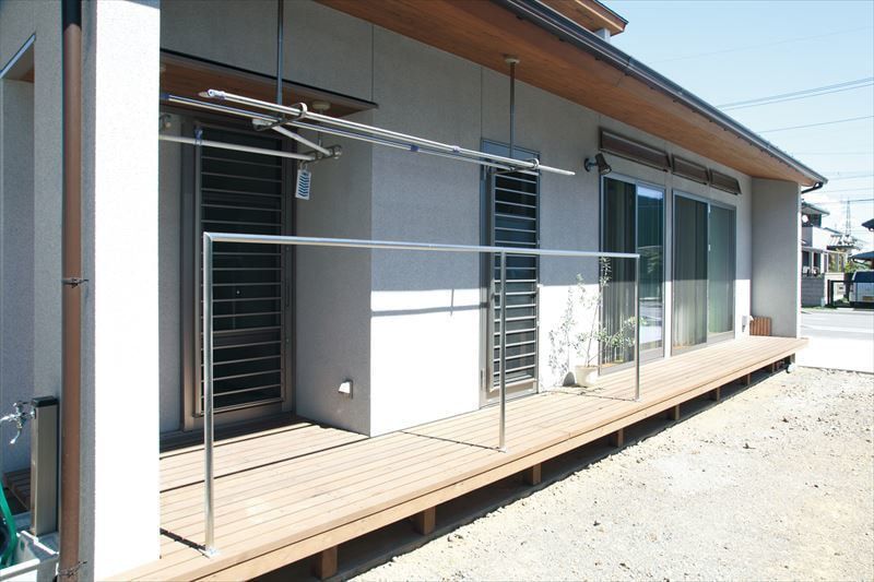 動線に配慮した光と風のすむ家