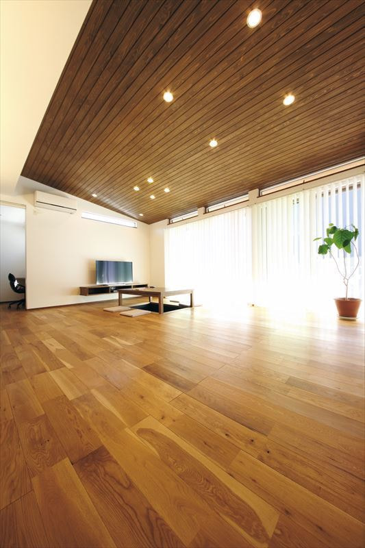 動線に配慮した光と風のすむ家