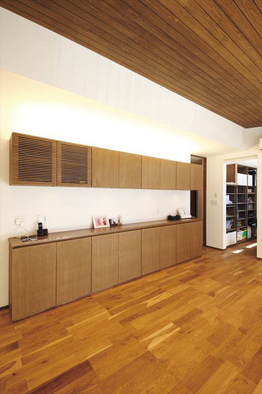 動線に配慮した光と風のすむ家