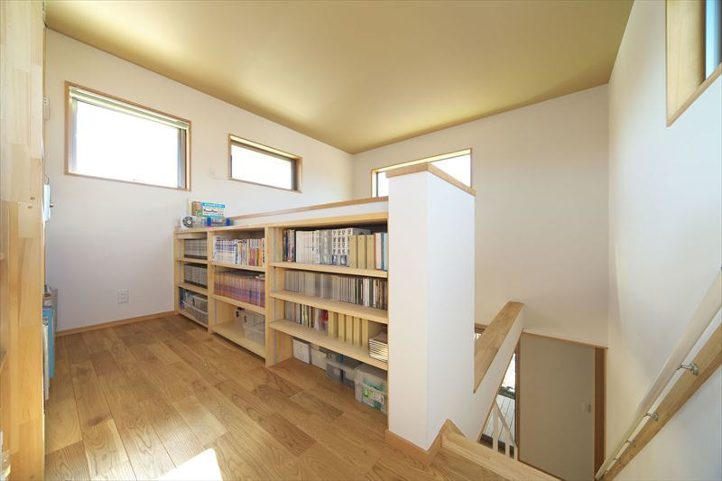 2階の読書コーナー