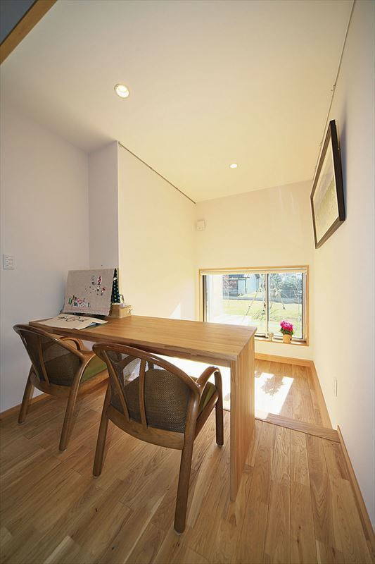 1段下がった日向ぼっこスペース