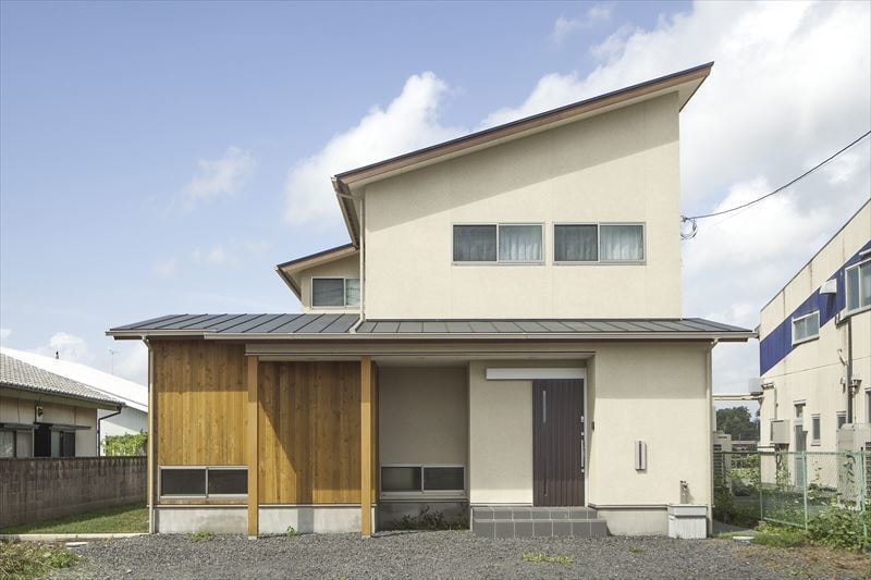 離れ和室と中庭のある家