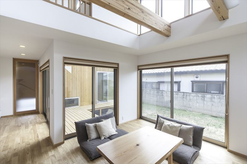 離れ和室と中庭のある家