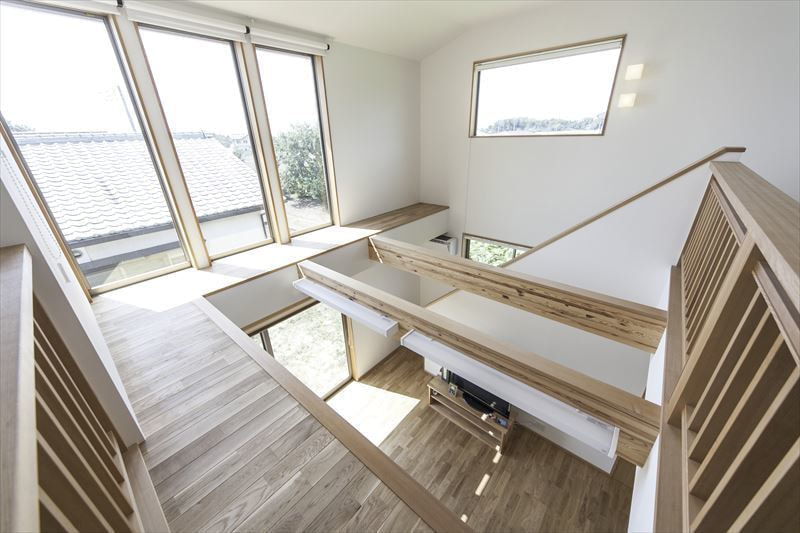 離れ和室と中庭のある家