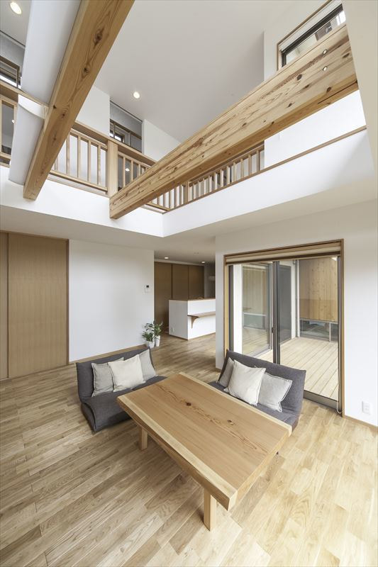 離れ和室と中庭のある家