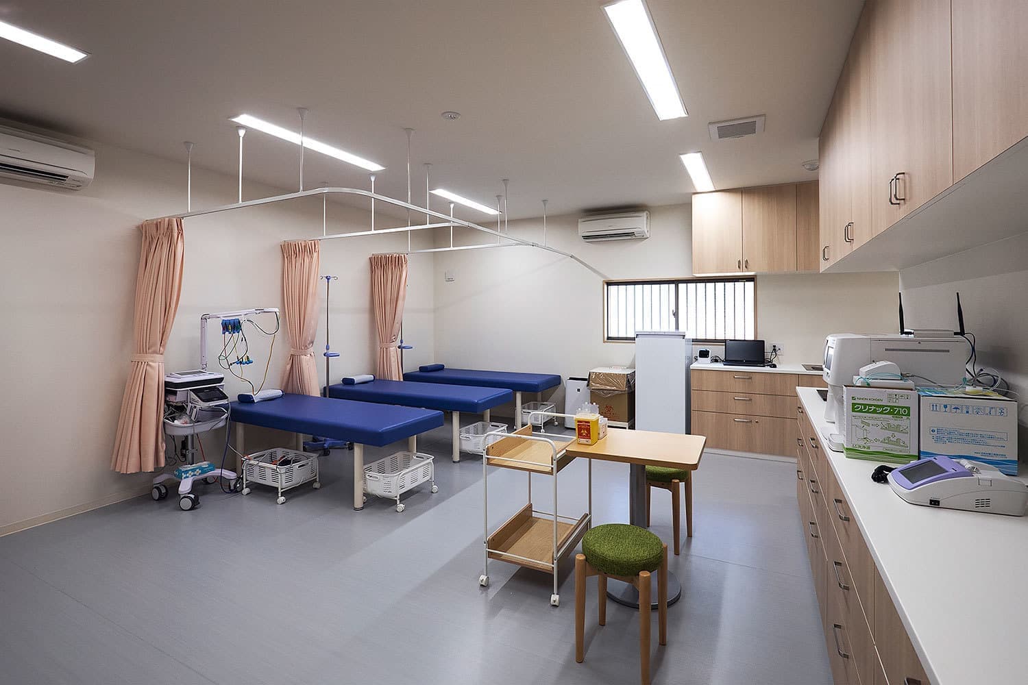 クリニック内観・処置室